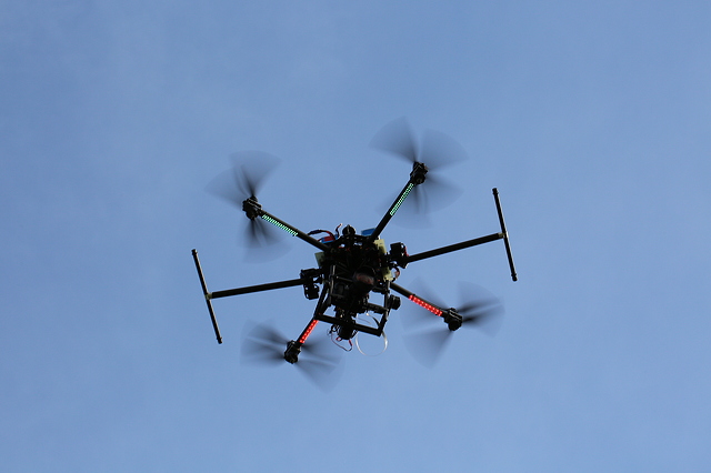 6.22.large.flying-drone-camera-5760x3840_30532